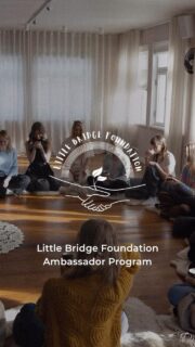 Mida küll need naised kõik looma hakkavad? 🕊️

Ei tea! Aga nii palju inspiratsiooni, soojust ja helgust oli üleval! Little Bridge Foundationi Saadikud pidasid maha esimese kohtumise, rääkisid teistmoodi loomisest, teineteise toetamisest, unistamisest ja maailma parendamisest. Ja tundus, et see on alles algus. 

Ilusate-suurte-pehmete tegudeni! 

Aitäh @yksmaja meile ruume ja @satu.ee meile lõunat pakkumast 🌸☺️

Koos jõuab kaugemale 🕊️
#littlebridgefoundationambassadors #ambassadorprogram