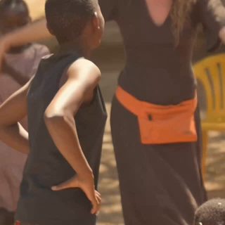 Aita meil sõna (ja heategu) levitada!!! 

Jäta meile kommentaaridesse üks süda või lilleke, kui Sinu abi on ka mängus olnud, et meie lastel selline kodu on! 🌺🥹💕🌸 

👉🏻ja tag’i sõbranna kellel ka suur süda ja meie armsast kogukonnast teada võiks 💛

Oleme koos nii palju teinud - täitsa meie ise, ilma ühegi riikliku toe või suursponsorita. Aitäh teist igaühele, kes on meie laste tervise, kodu ja hariduse jaoks kasvõi viis eurot kuus teele pannud 💕 - milline kaunis tõestust sellest, et väike abi teeb nii palju, kui kõik kokku tuleme.

Hetkel on puudu veel 170 igakuist annetajat, et saaksime oma tööd jätkata, katta lastekodu igakuised kulud ja koos lastele helget tulevikku luua 🌸🥹☀️ 

Püsiannetajaks saad hakata Patreonis või panga otsekorraldusega - selgitusse “püsiannetus”.
Info ikka bios või väikesild.ee 🔥

Ikka koos 💕